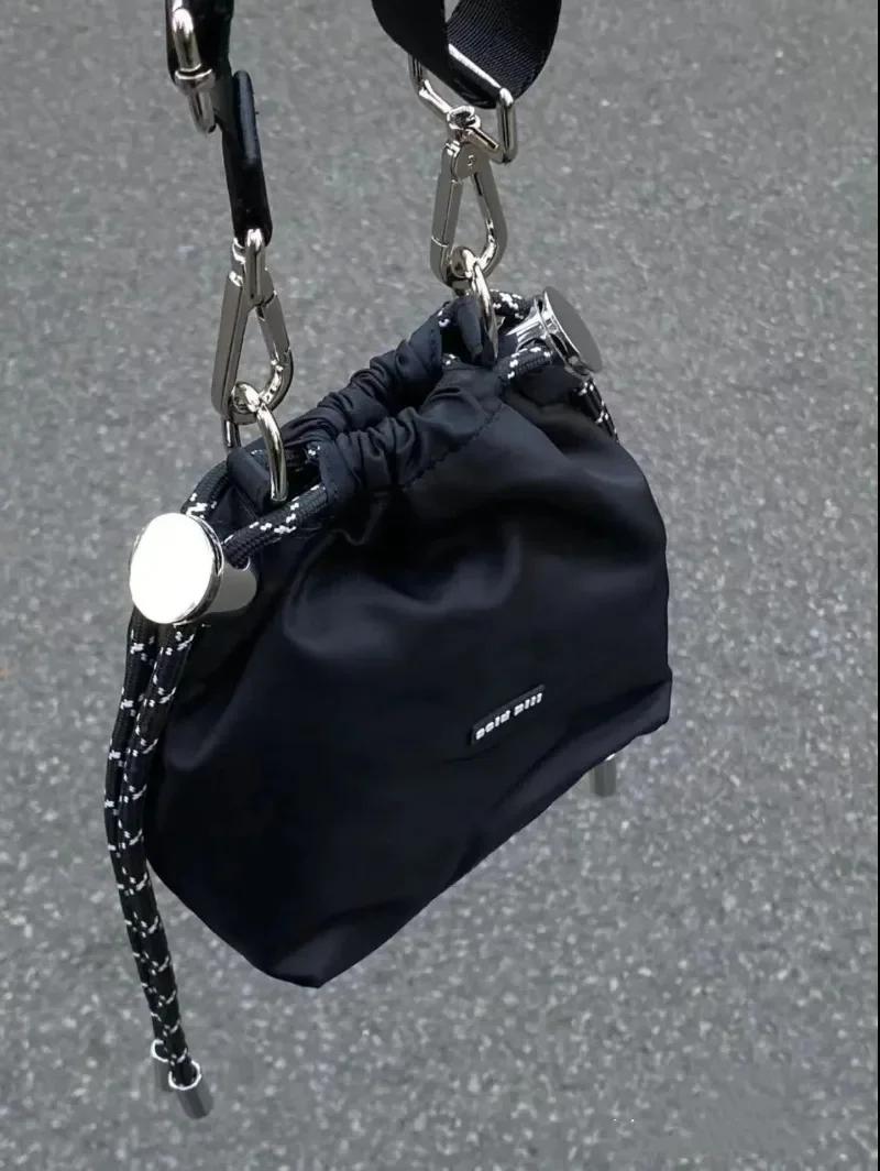 Sac Bandouillere  Ÿ , 2023 Ʈ ̴ , ũνٵ , ̳ 